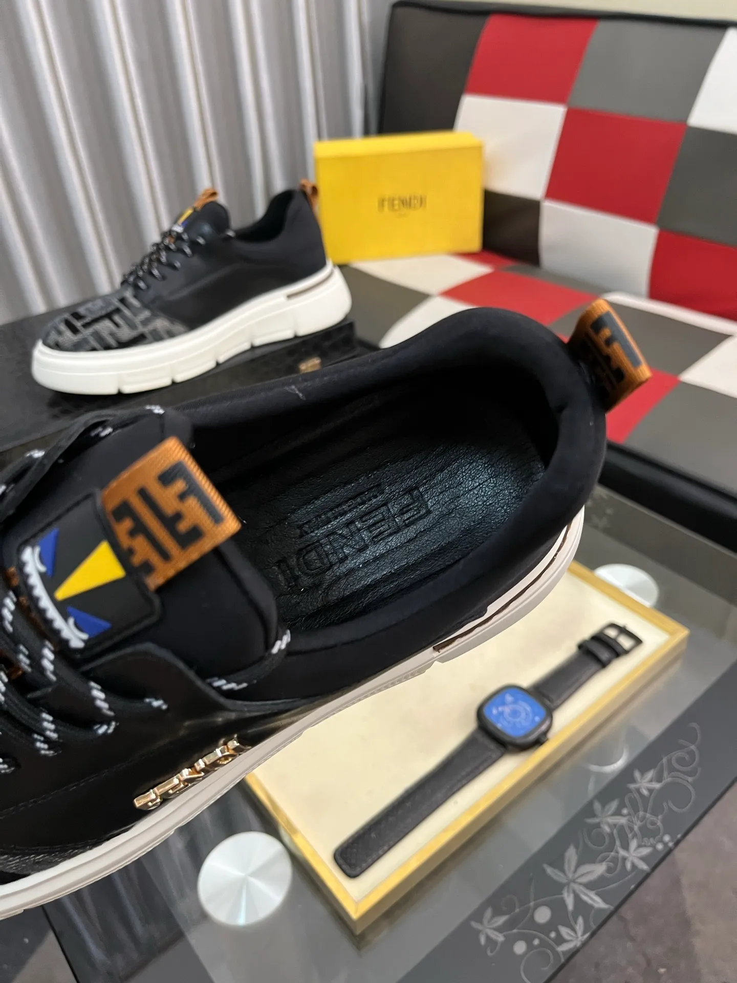 Men's Men's Shoes💰420⌚️⌚️[FENDI] Fendi's classic and comfortable men's, this complex sneaker is made of soft calfskin➕genuine leather lining➕original ultra-light rubber material with rough outsole. This unique light style is suitable for the casual and refined sensibility of this season. It is comfortable and natural on the feet. It is an everyday style for casual travel in autumn and winter! Code number: 38-442️⃣Colors available